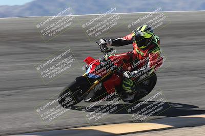 media/Oct-13-2025-Moto Forza (Mon) [[a66d839500]]/3-B Group/Session 2 (Bowl)/